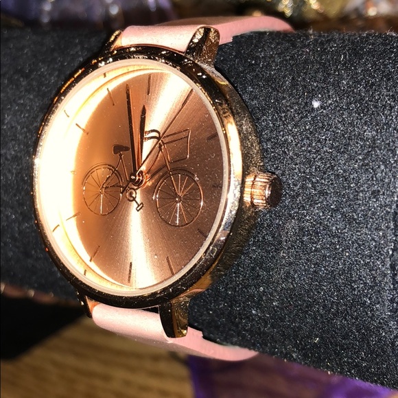 Watch - Picture 2 of 4